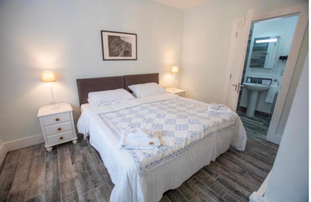 Josies Place At Waters Edge Self Catering Apartment Glenarm Exterior foto